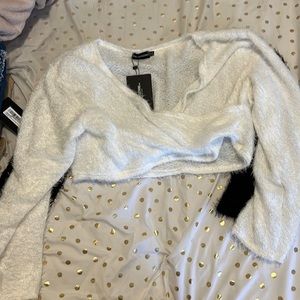 Plus size fuzzy cropped white sweater size 22